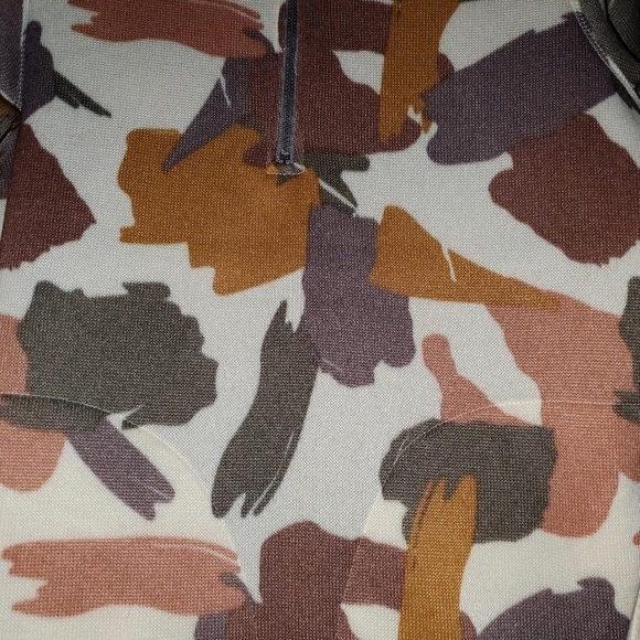 Liv Camo Hoodie Half Zip Size Medium - Picture 4 of 10